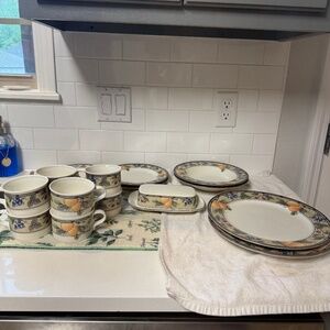 Mikasa Intaglio Golden Harvest Dinnerware Set